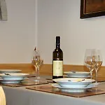Koblar Apartman *