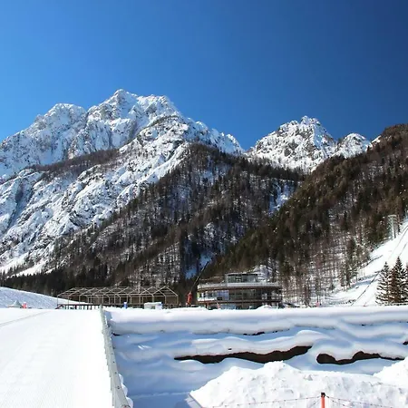 公寓 Koblar 克拉尼斯卡戈拉